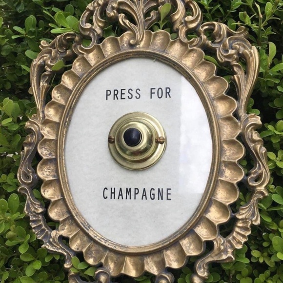 Hello! Welcome to my Closet! - Picture 9 of 9